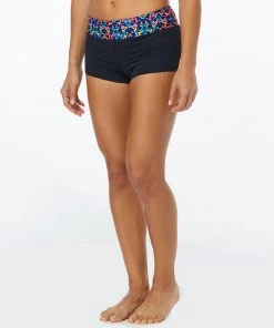 Swimwear TYR Carnivale Della Boyshorts 9 Swimwear TYR Carnivale Della Boyshorts