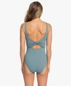 Roxy Seas The Day One Piece 9 Roxy Seas The Day One Piece