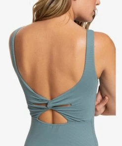 Roxy Seas The Day One Piece 8 Roxy Seas The Day One Piece